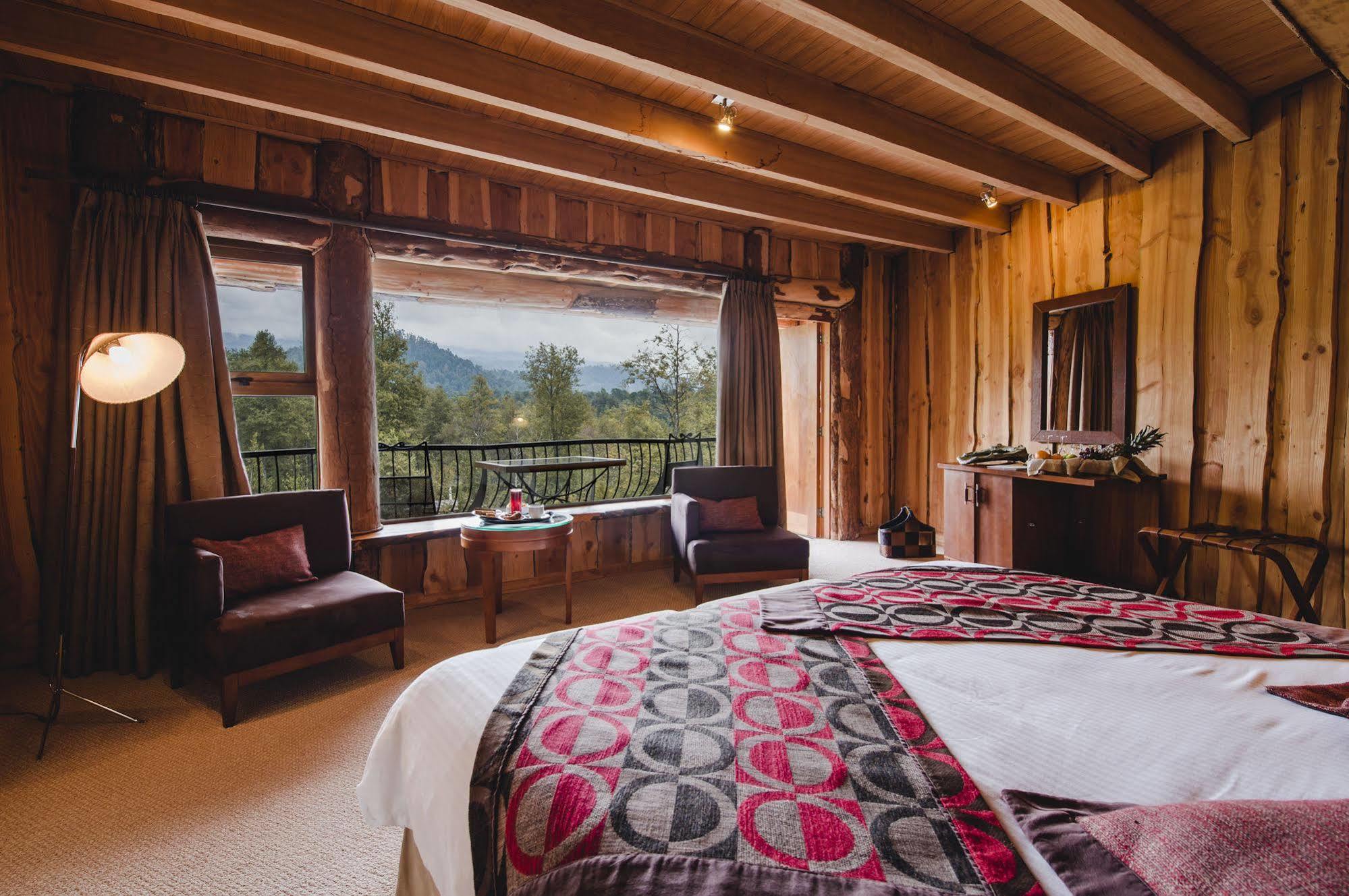 Huilo Huilo Nothofagus Hotel & Spa بويرتو فوي المظهر الخارجي الصورة
