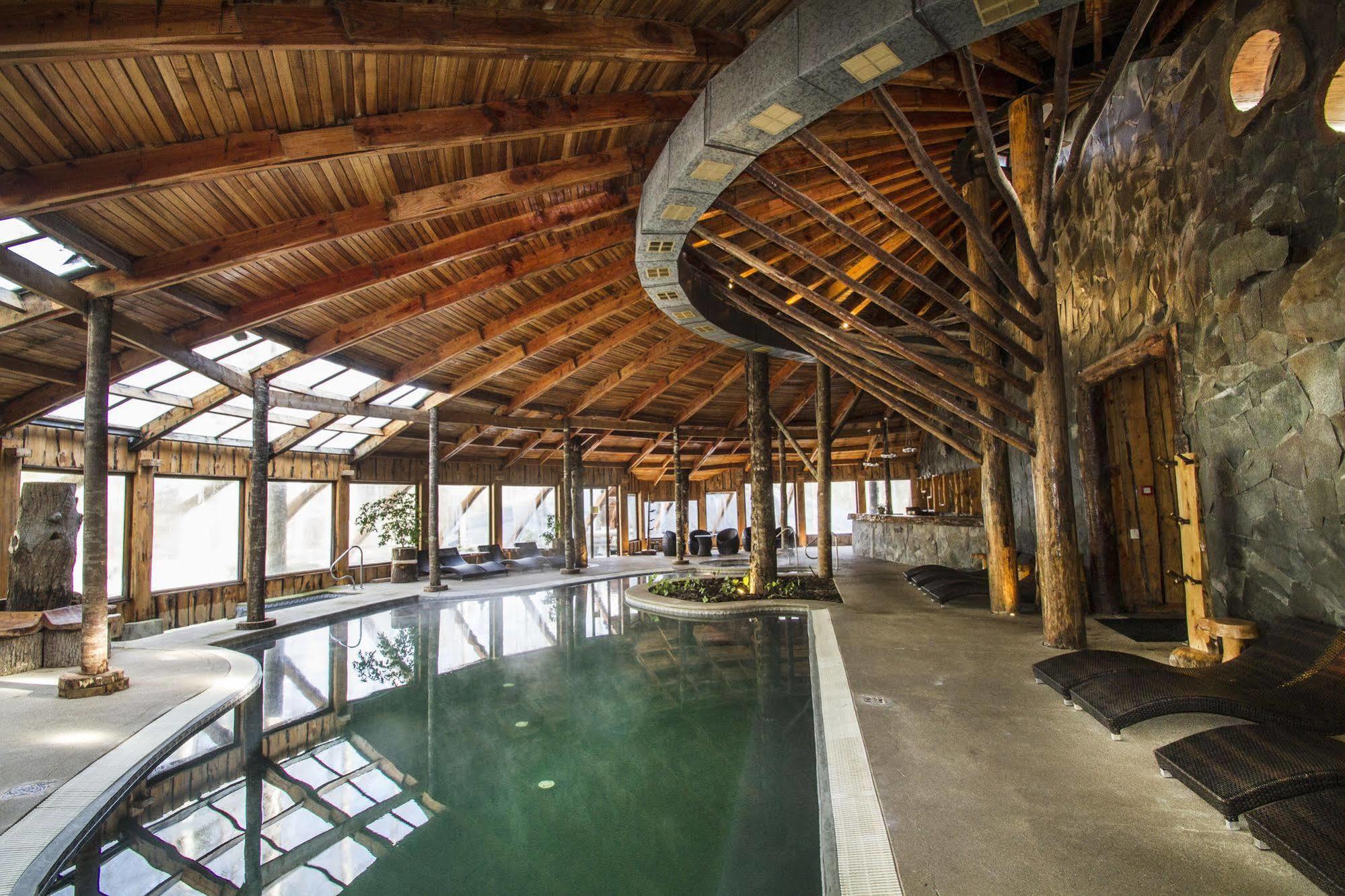 Huilo Huilo Nothofagus Hotel & Spa بويرتو فوي المظهر الخارجي الصورة