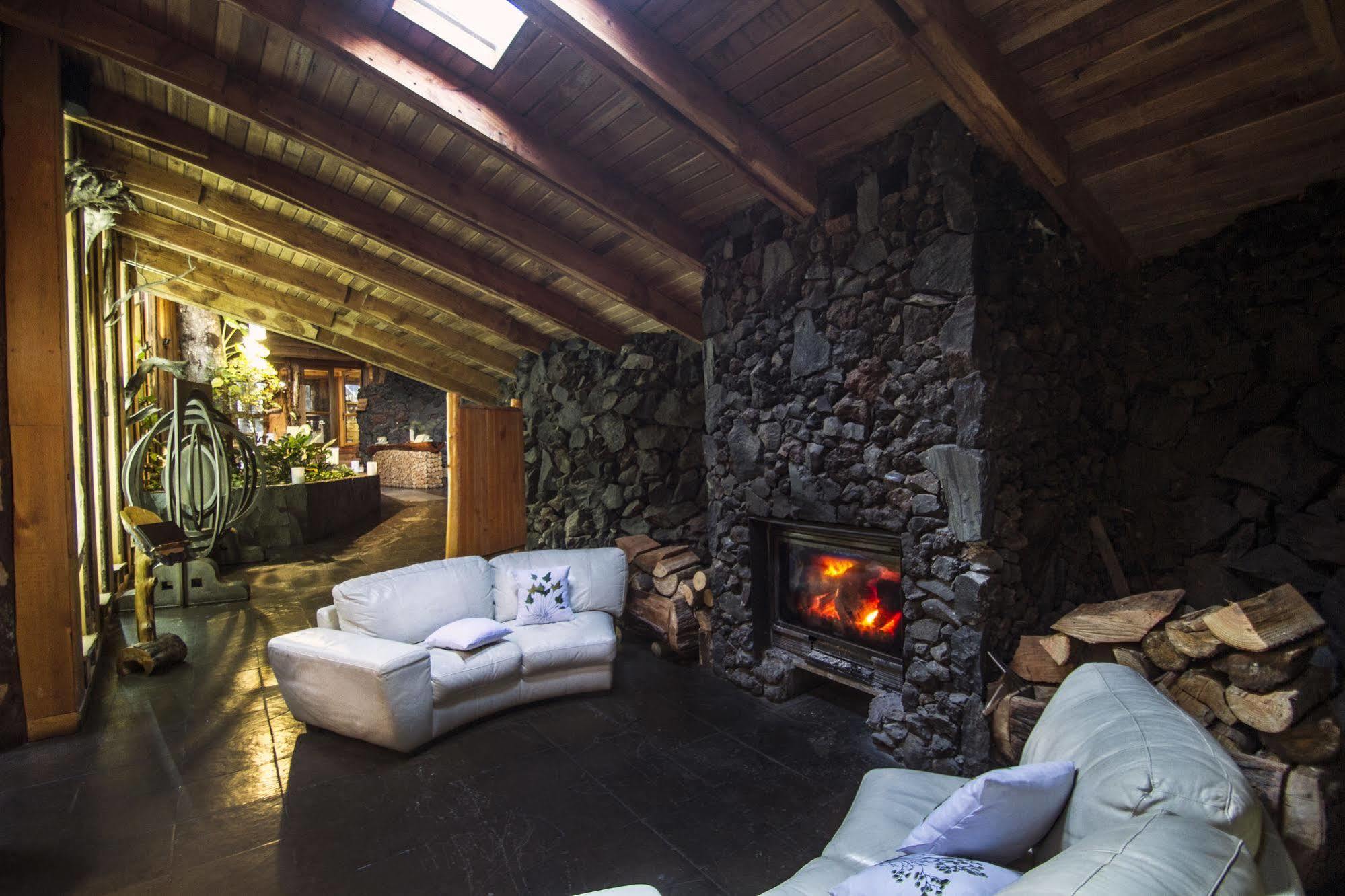 Huilo Huilo Nothofagus Hotel & Spa بويرتو فوي المظهر الخارجي الصورة